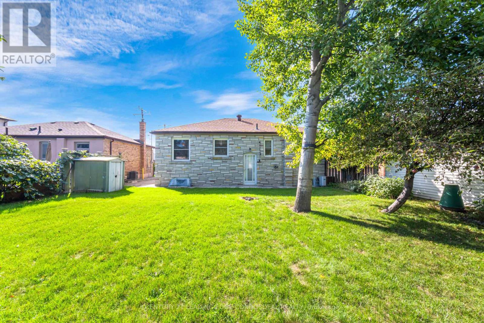 621 Roding Street, Toronto, Ontario  M3M 2A6 - Photo 29 - W12460285