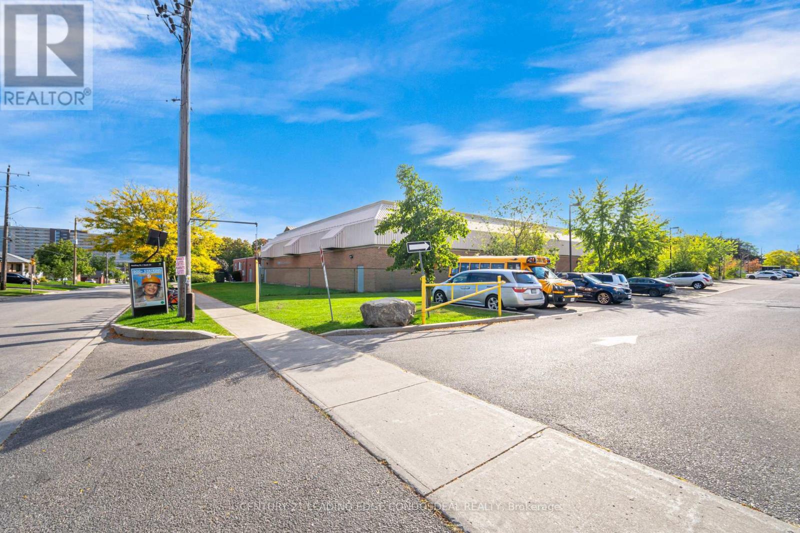 621 Roding Street, Toronto, Ontario  M3M 2A6 - Photo 30 - W12460285