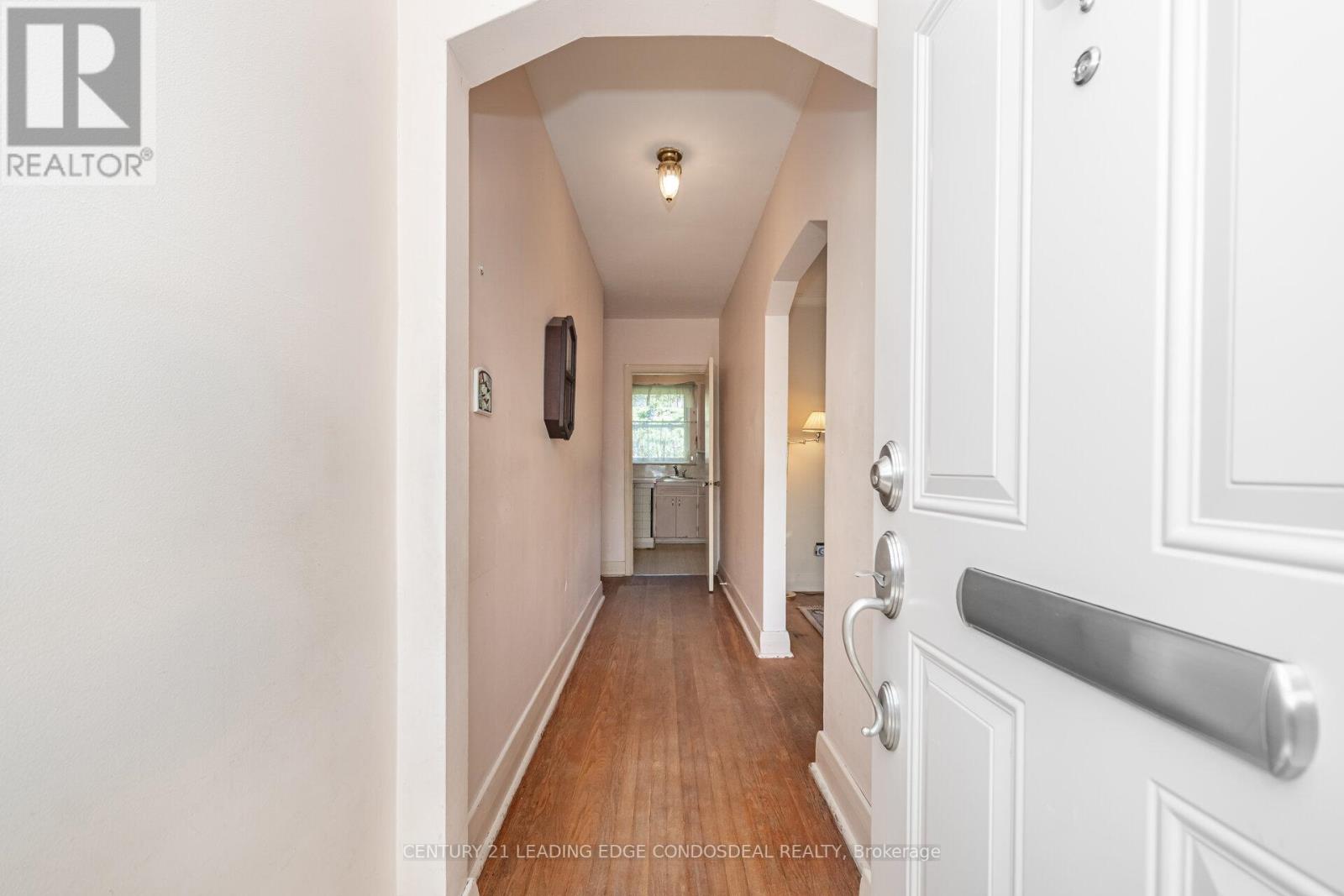 621 Roding Street, Toronto, Ontario  M3M 2A6 - Photo 8 - W12460285