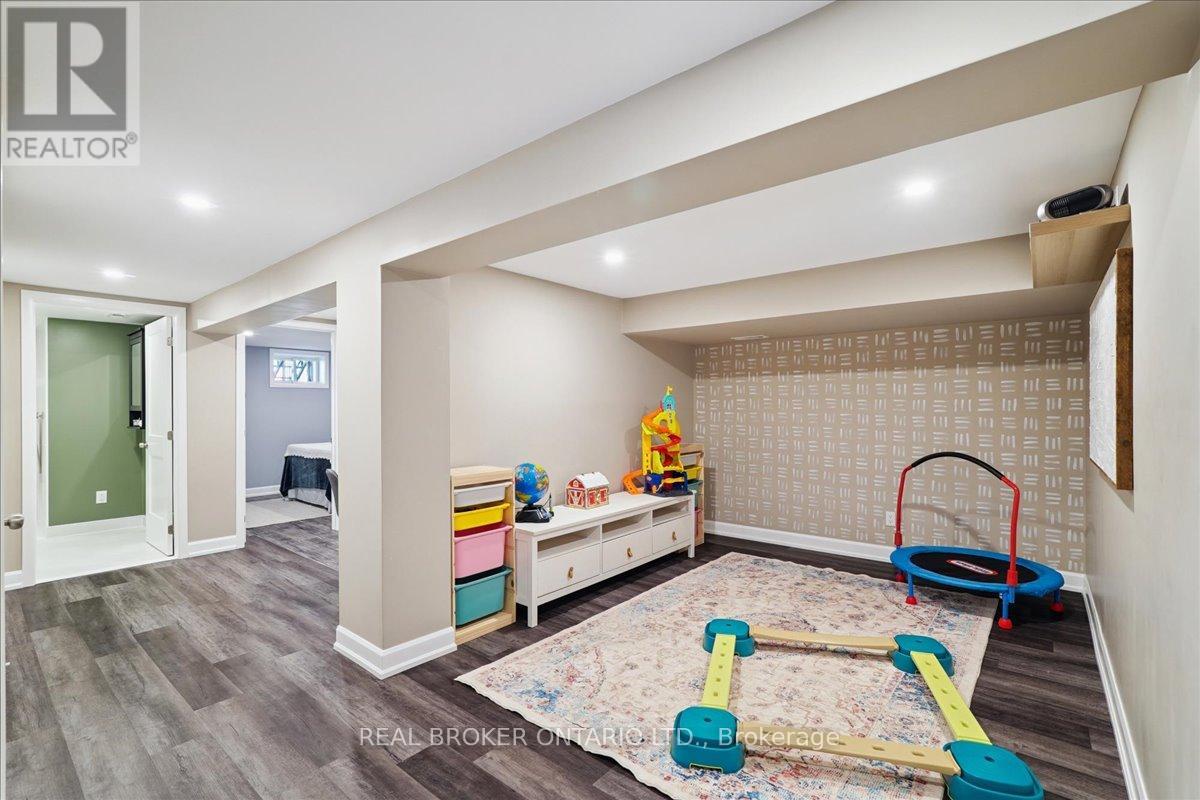 12 Margrath Place, Toronto, Ontario  M9C 4L2 - Photo 18 - W12460286