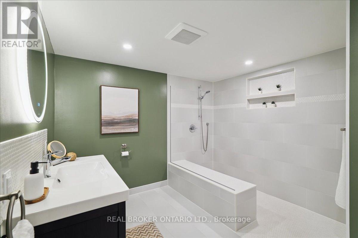 12 Margrath Place, Toronto, Ontario  M9C 4L2 - Photo 26 - W12460286