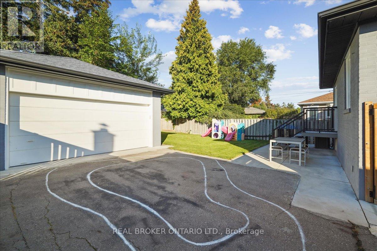 12 Margrath Place, Toronto, Ontario  M9C 4L2 - Photo 32 - W12460286