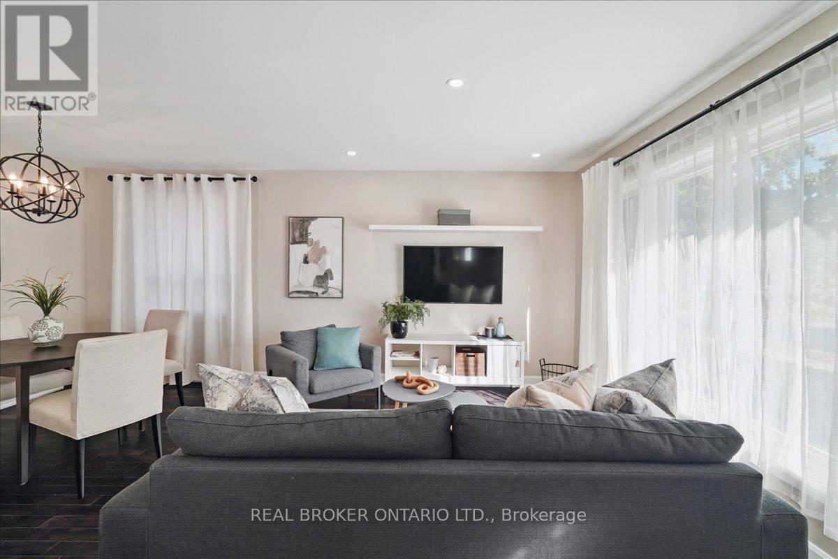 12 Margrath Place, Toronto, Ontario  M9C 4L2 - Photo 4 - W12460286
