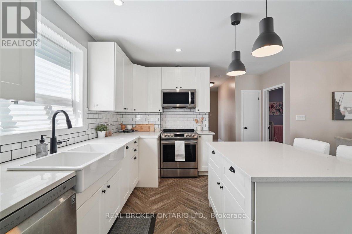 12 Margrath Place, Toronto, Ontario  M9C 4L2 - Photo 9 - W12460286