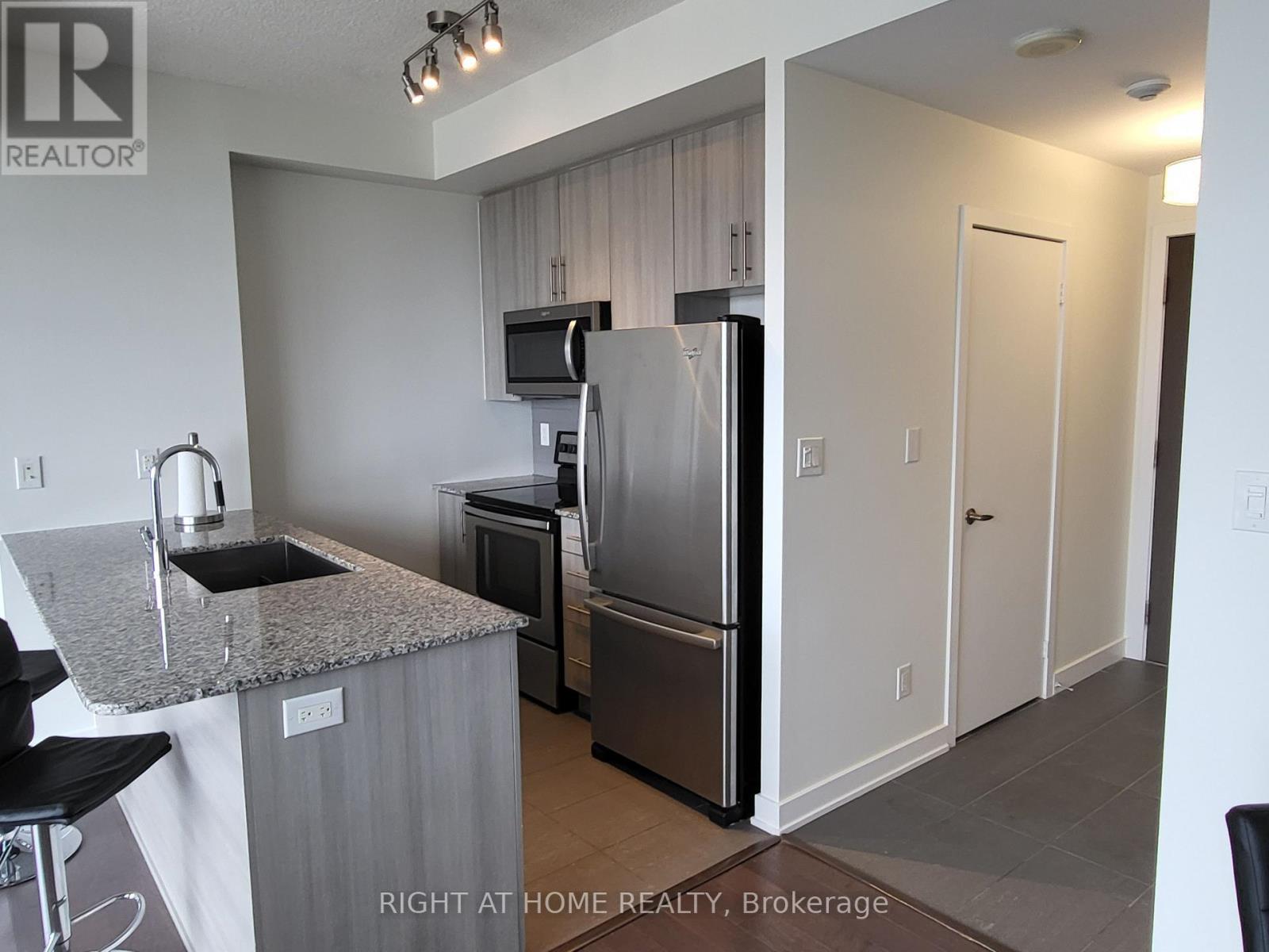 2701 - 4099 Brickstone Mews E, Mississauga, Ontario  L5B 0G2 - Photo 16 - W12460293