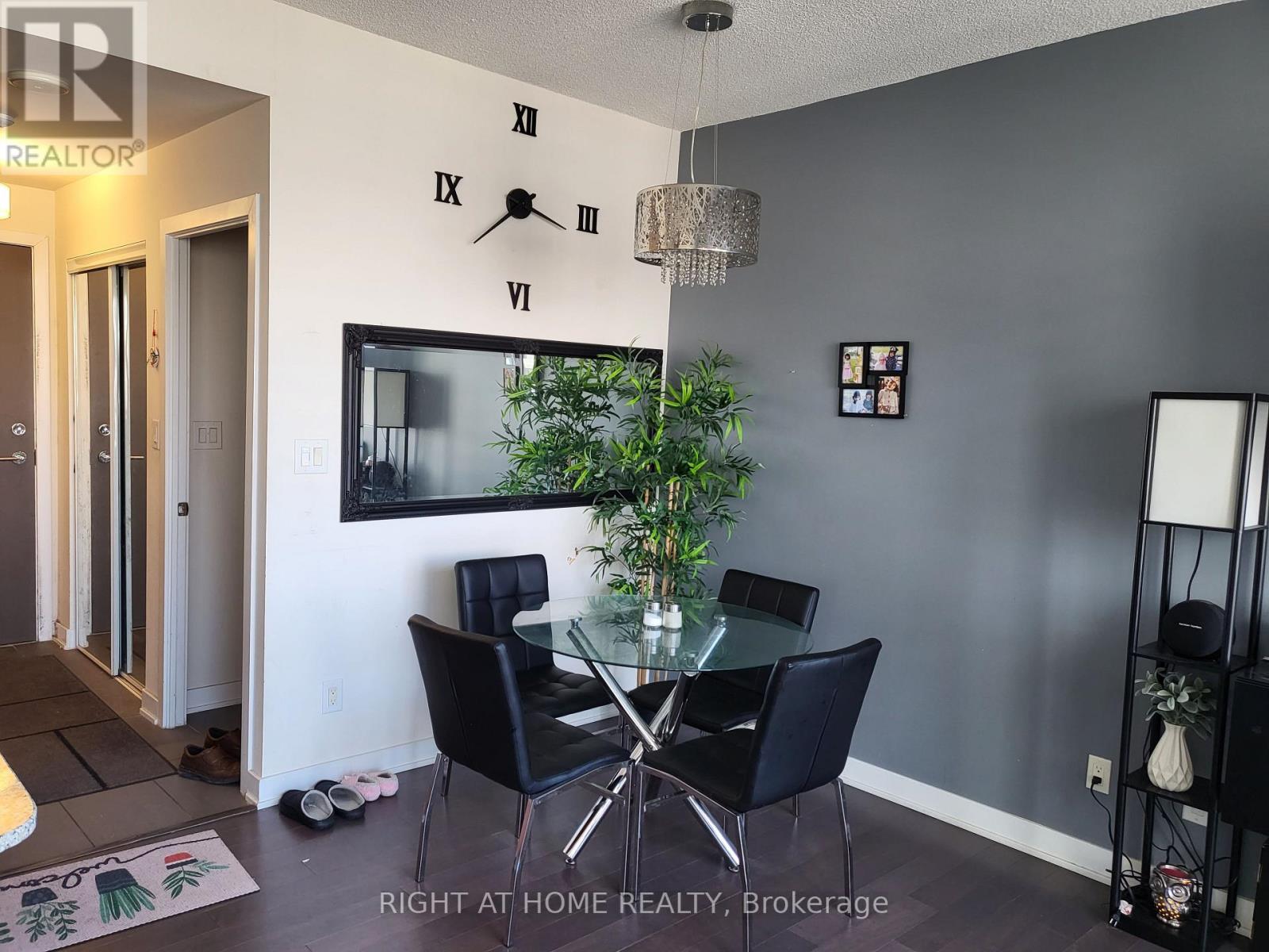 2701 - 4099 Brickstone Mews E, Mississauga, Ontario  L5B 0G2 - Photo 6 - W12460293