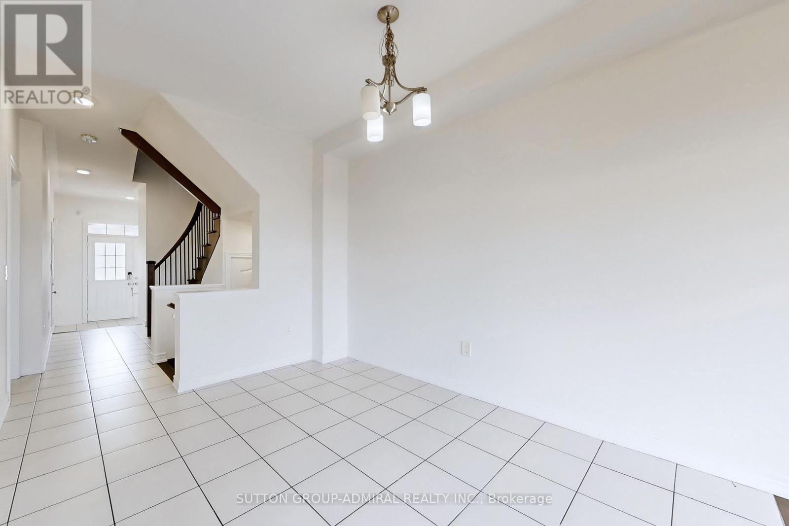 74 Davenfield Circle, Brampton, Ontario  L6P 4M2 - Photo 19 - W12460317