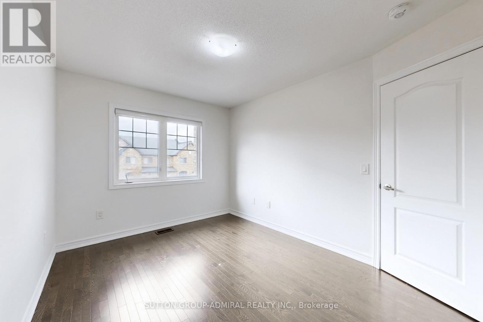 74 Davenfield Circle, Brampton, Ontario  L6P 4M2 - Photo 28 - W12460317