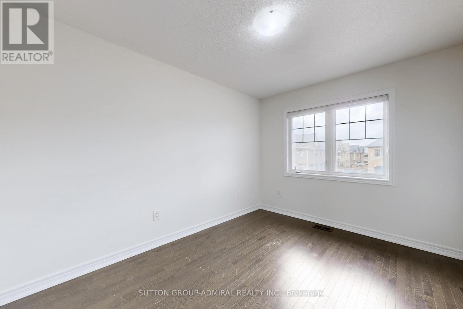74 Davenfield Circle, Brampton, Ontario  L6P 4M2 - Photo 29 - W12460317