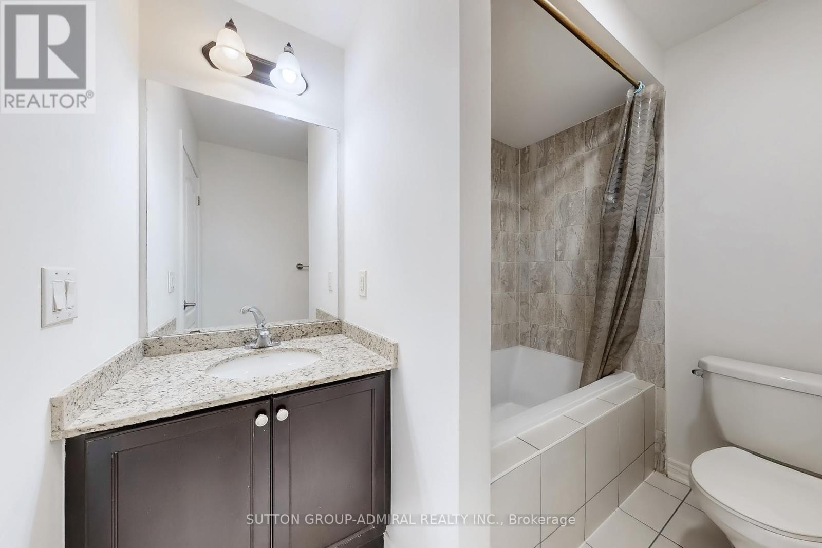 74 Davenfield Circle, Brampton, Ontario  L6P 4M2 - Photo 31 - W12460317