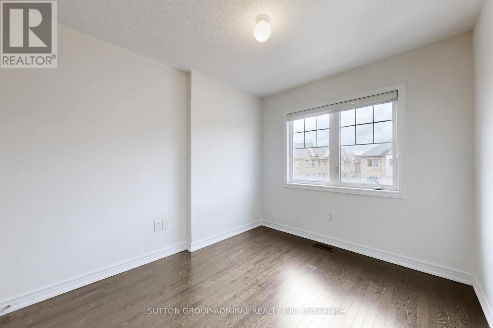 74 Davenfield Circle, Brampton, Ontario  L6P 4M2 - Photo 32 - W12460317