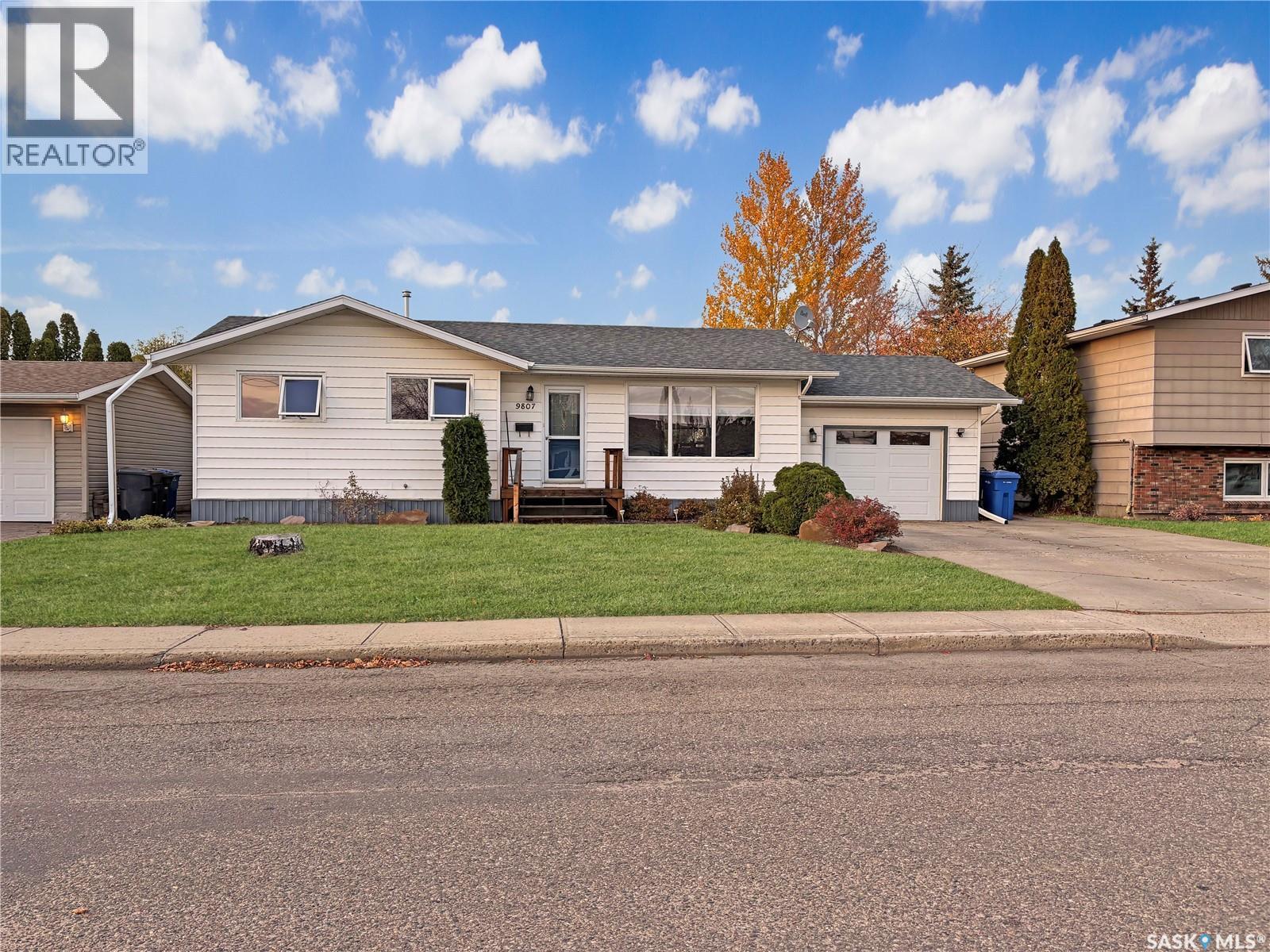 9807 21st AVENUE, North Battleford, Saskatchewan