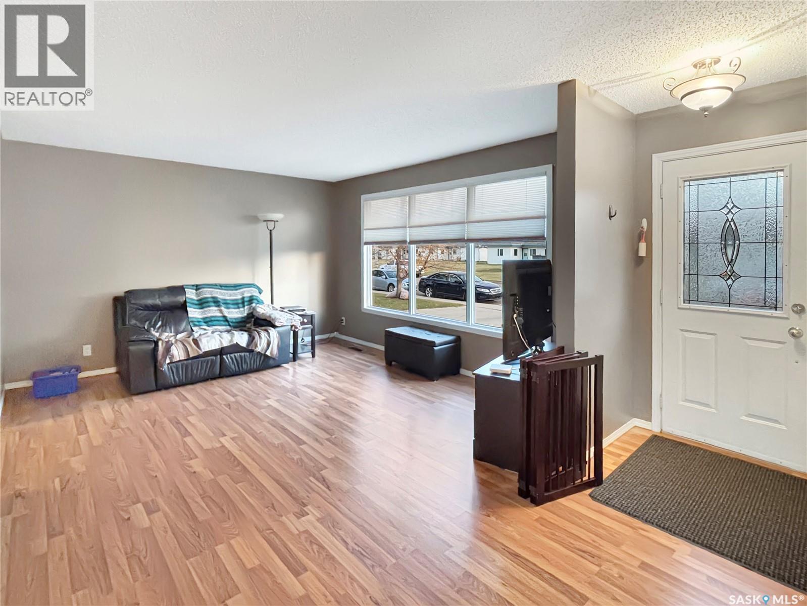 9807 21st Avenue, North Battleford, Saskatchewan  S9A 3K4 - Photo 3 - SK020763