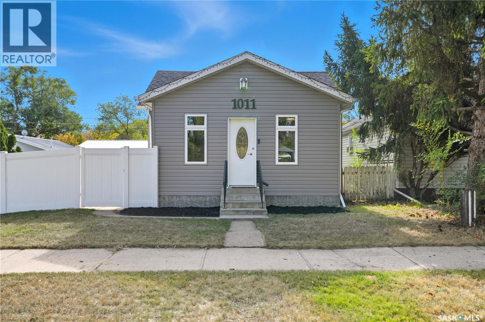 1011 Iroquois STREET W, Moose Jaw, Saskatchewan