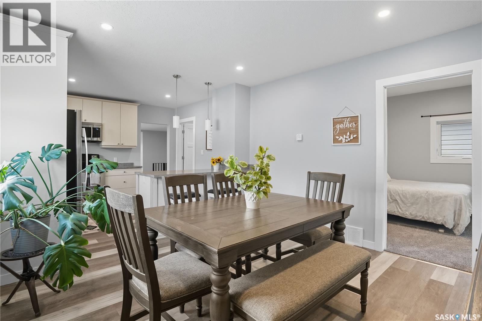 1011 Iroquois Street W, Moose Jaw, Saskatchewan  S6H 5B7 - Photo 7 - SK020746