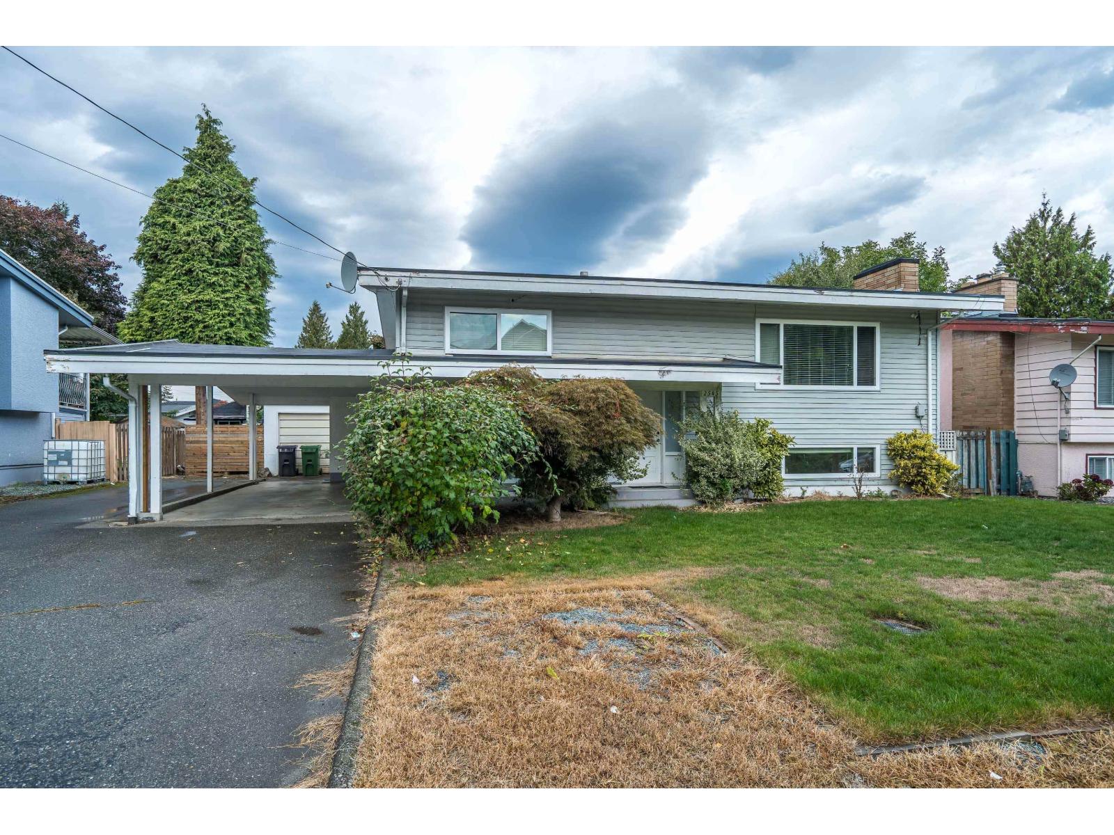 2545 Lilac Crescent, Abbotsford, British Columbia  V2T 1P5 - Photo 2 - R3057504
