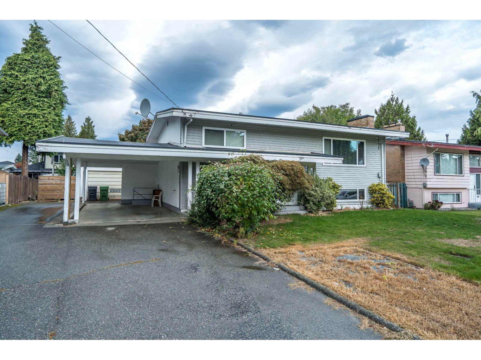 2545 Lilac Crescent, Abbotsford, British Columbia  V2T 1P5 - Photo 1 - R3057504