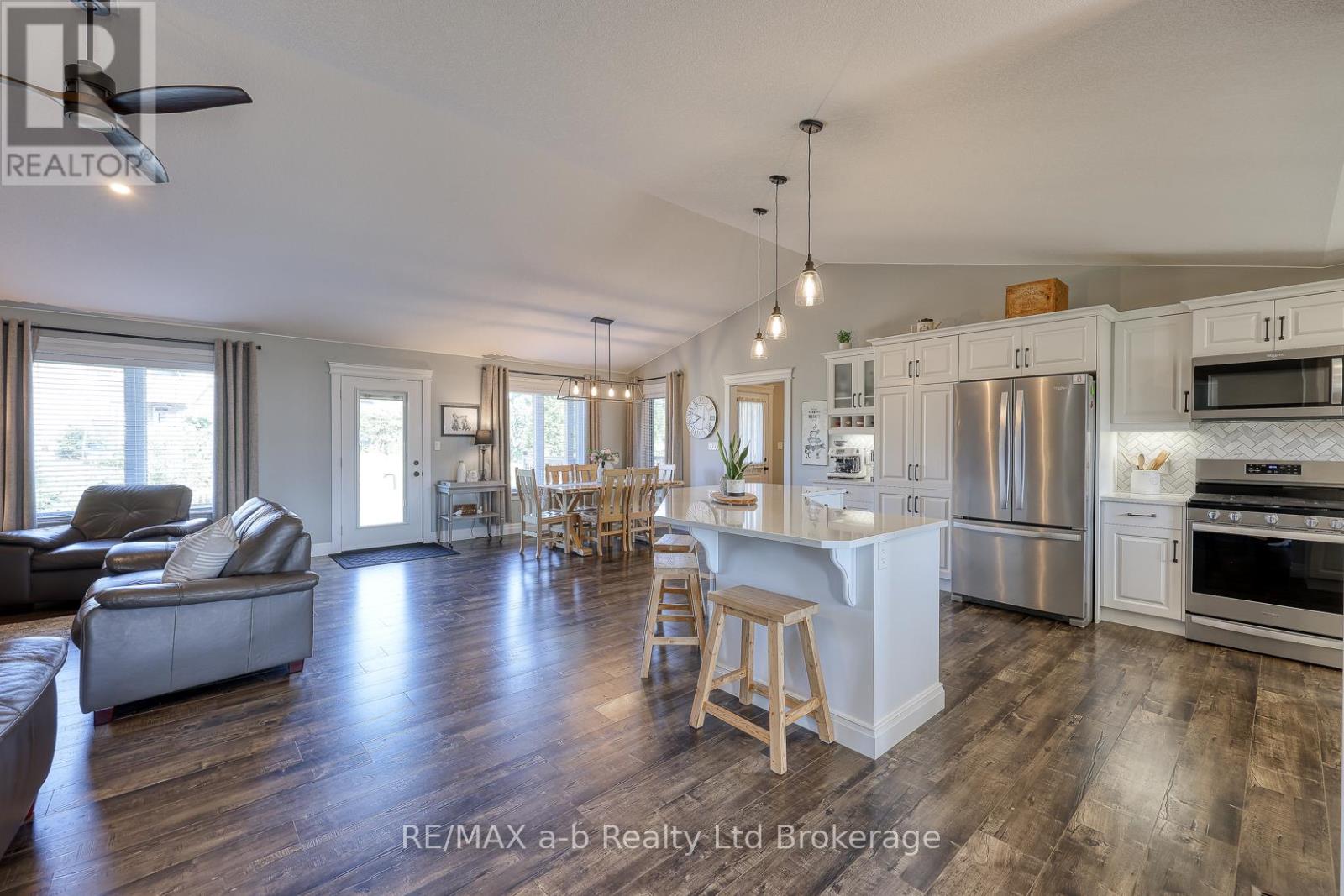 49286 Ashland Avenue, Malahide, Ontario  N0L 2J0 - Photo 12 - X12420869