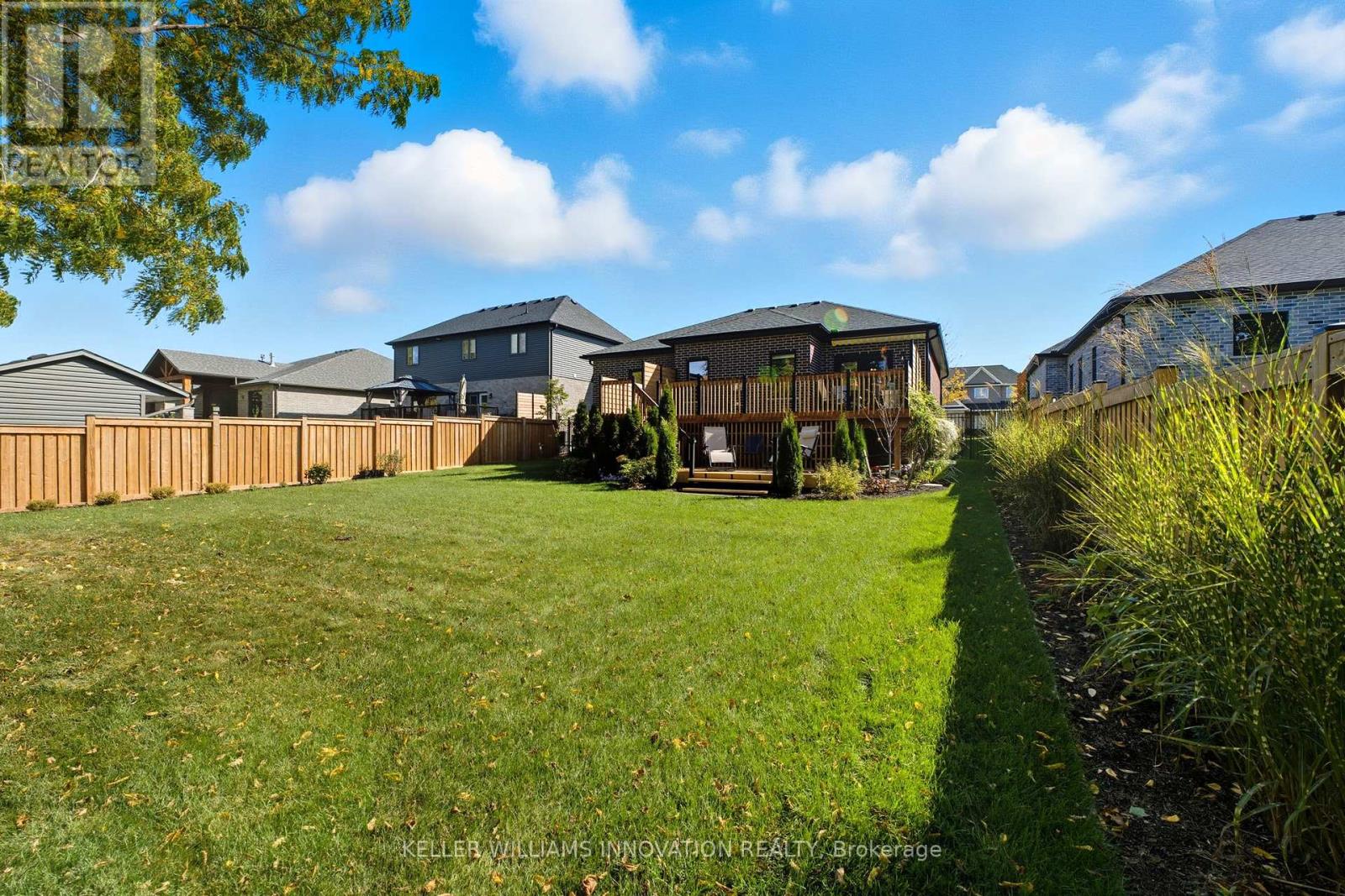 19 Gilmer Crescent, North Perth (Listowel), Ontario  N4W 0H2 - Photo 35 - X12460253