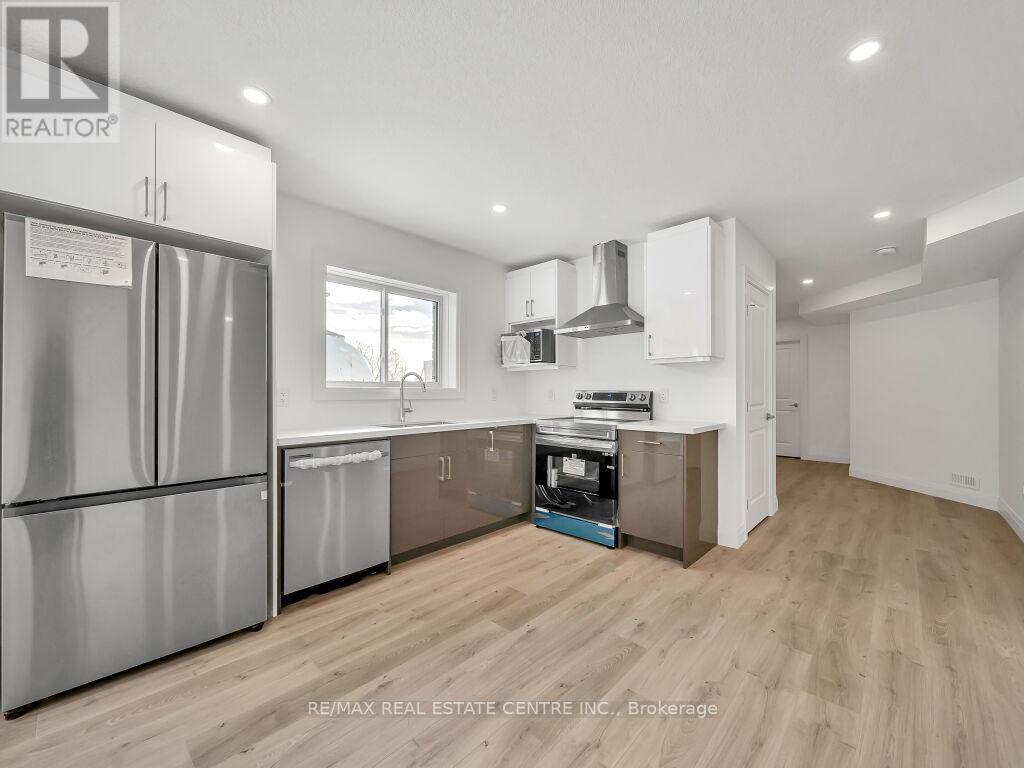 Lot 25 - 845 Darnley Boulevard, London South (South U), Ontario  N6M 0L9 - Photo 18 - X12460265
