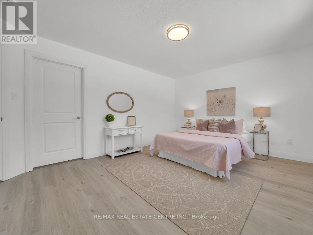 Lot 25 - 845 Darnley Boulevard, London South (South U), Ontario  N6M 0L9 - Photo 24 - X12460265