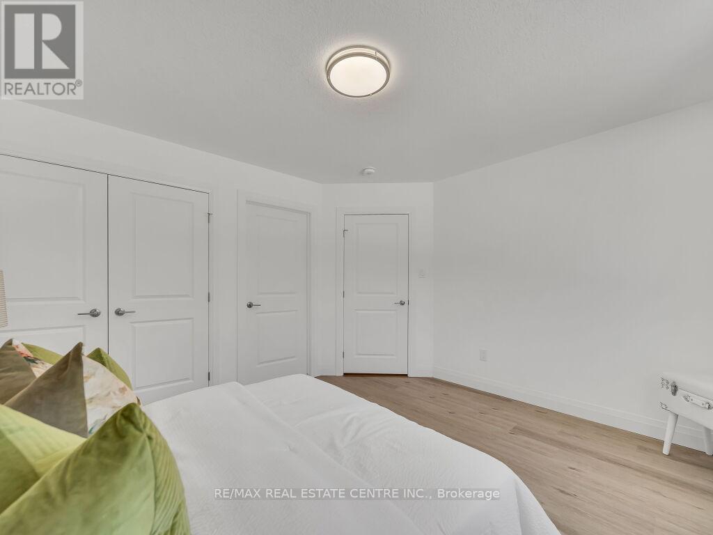 Lot 25 - 845 Darnley Boulevard, London South (South U), Ontario  N6M 0L9 - Photo 25 - X12460265