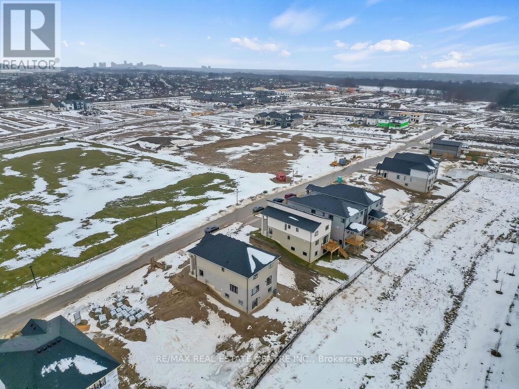 Lot 25 - 845 Darnley Boulevard, London South (South U), Ontario  N6M 0L9 - Photo 29 - X12460265