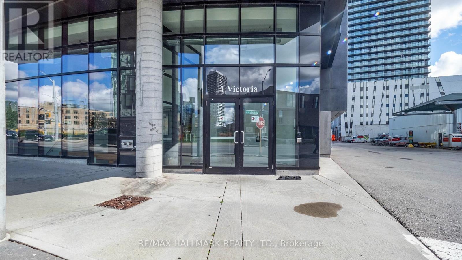 711 - 1 Victoria Street S, Kitchener, Ontario  N2G 0B5 - Photo 5 - X12460298