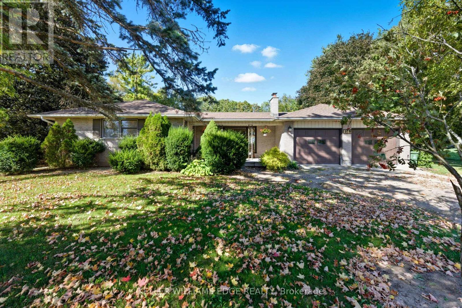 1043 Safari Road, Hamilton, Ontario  L0R 1V0 - Photo 3 - X12460302