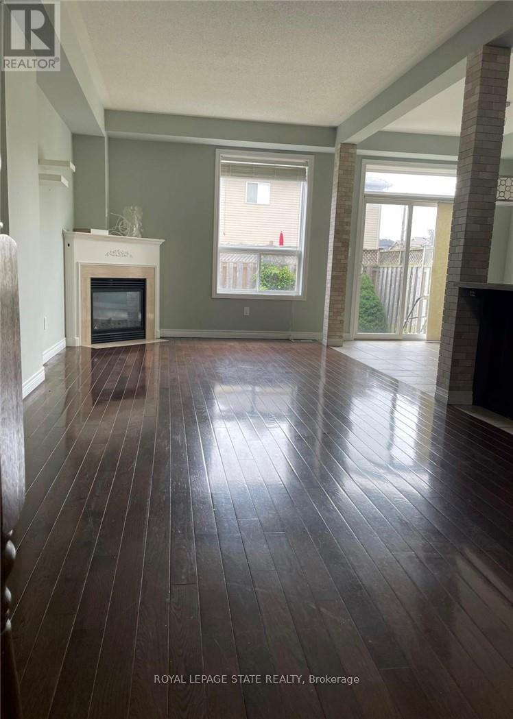 90 Marina Point Crescent, Hamilton, Ontario  L8E 0E4 - Photo 2 - X12460320