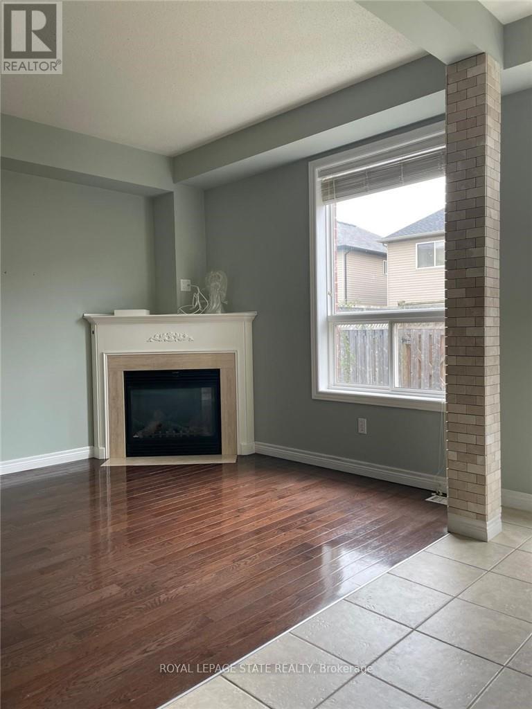 90 Marina Point Crescent, Hamilton, Ontario  L8E 0E4 - Photo 4 - X12460320