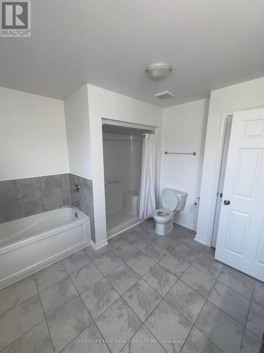 112 Brennan Crescent, Loyalist, Ontario  K0H 2H0 - Photo 11 - X12460324