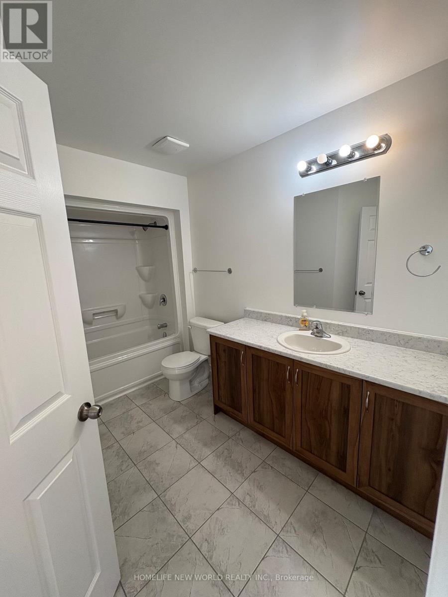 112 Brennan Crescent, Loyalist, Ontario  K0H 2H0 - Photo 14 - X12460324
