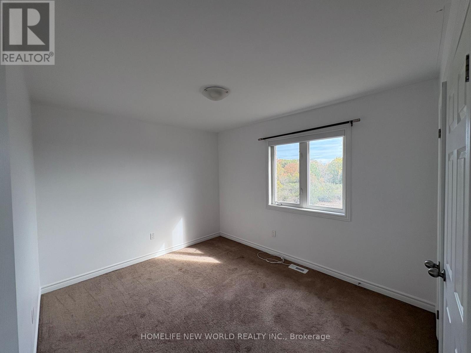 112 Brennan Crescent, Loyalist, Ontario  K0H 2H0 - Photo 9 - X12460324