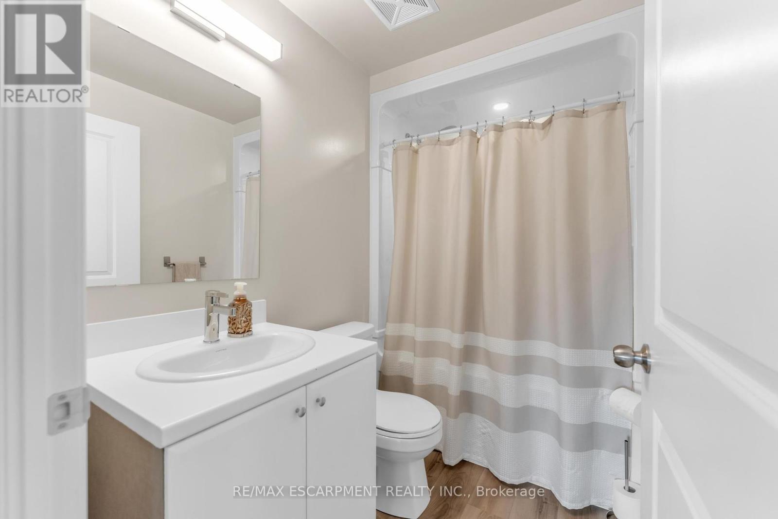 231 - 50 Herrick Avenue, St. Catharines (Oakdale), Ontario  L2P 0G3 - Photo 19 - X12460327