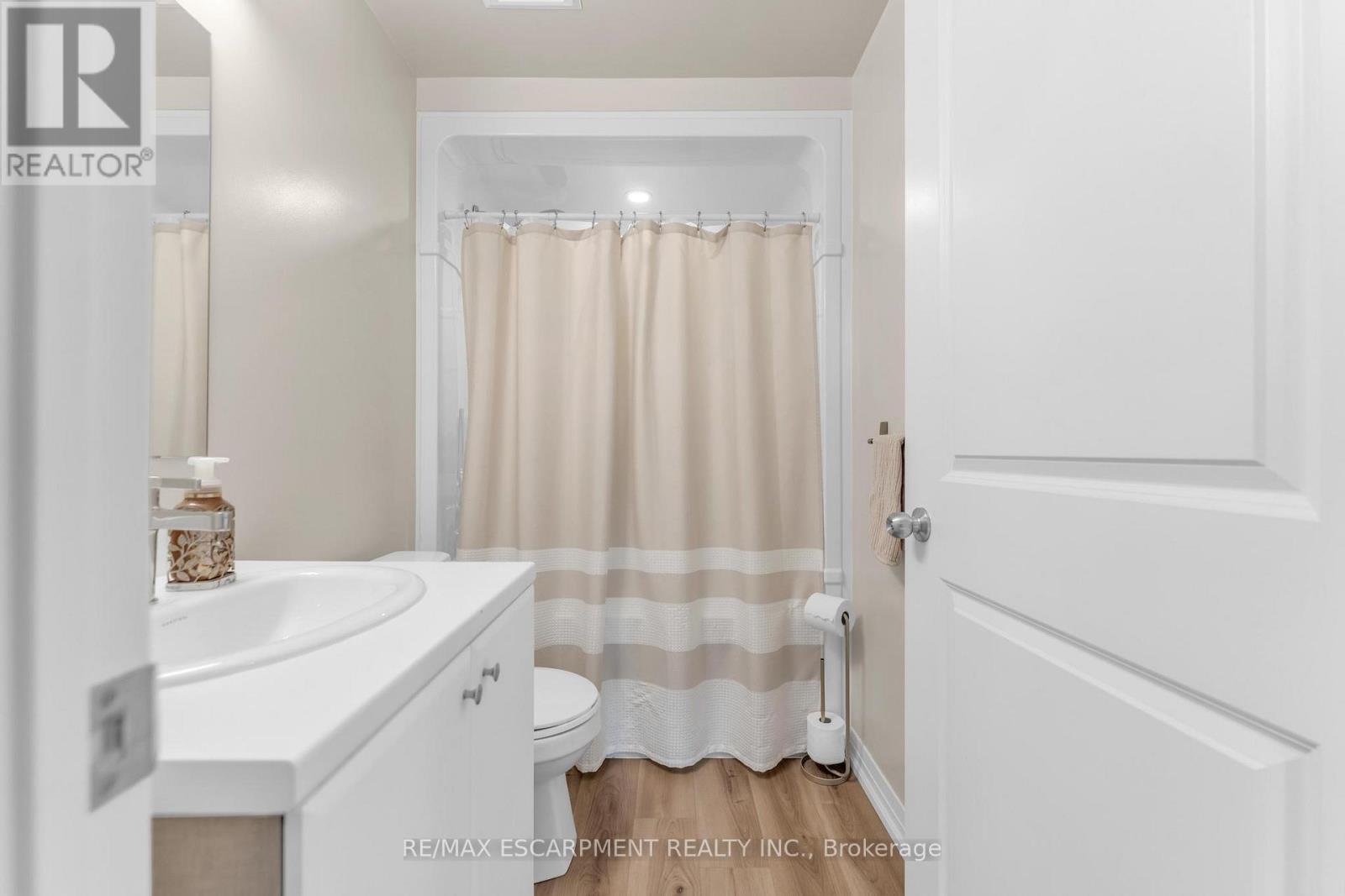 231 - 50 Herrick Avenue, St. Catharines (Oakdale), Ontario  L2P 0G3 - Photo 20 - X12460327