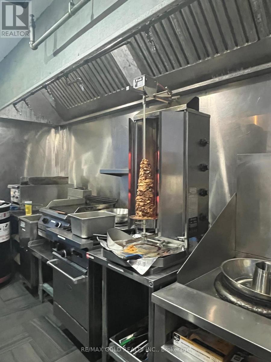 19 - 1151 Dundas Street W, Mississauga, Ontario  L5C 1C6 - Photo 14 - W12455594