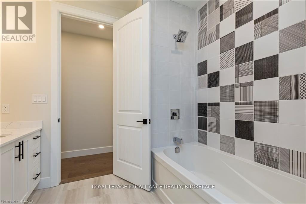 1888 Sunbury Road, Frontenac, Ontario  K0H 1X0 - Photo 26 - X12457067