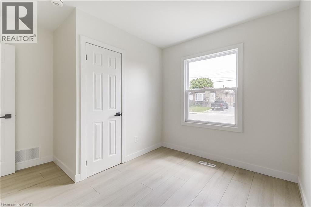 82 West 1st Street, Hamilton, Ontario  L9C 3C4 - Photo 11 - 40778751