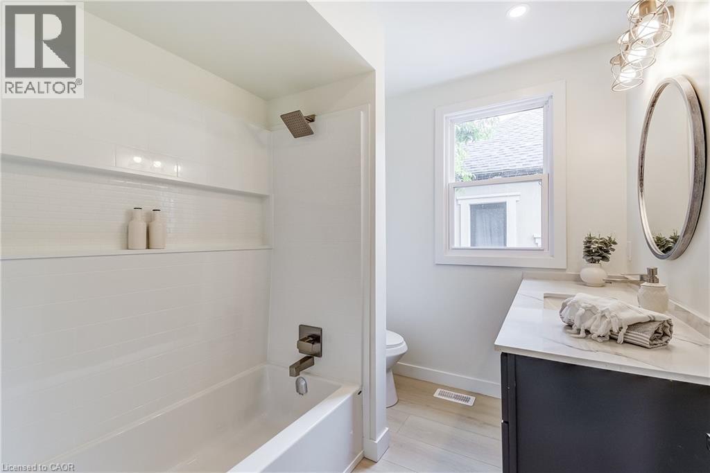 82 West 1st Street, Hamilton, Ontario  L9C 3C4 - Photo 12 - 40778751