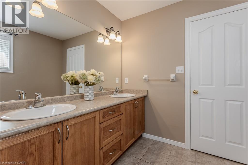 3 Diiorio Circle, Ancaster, Ontario  L9K 1S9 - Photo 25 - 40778458