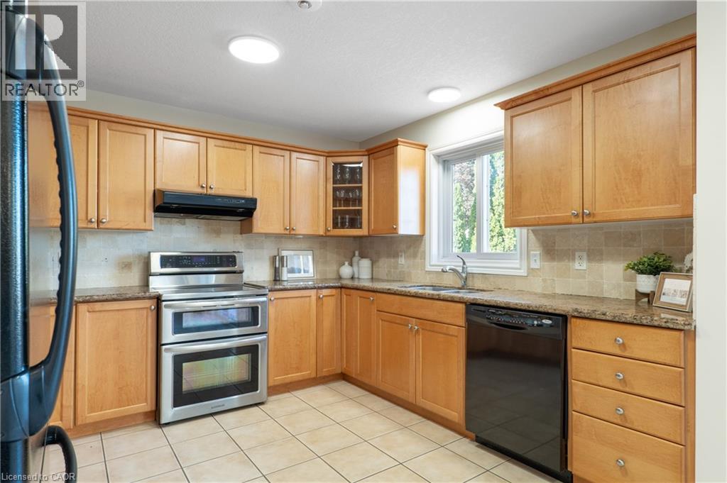 176 Pine Valley Drive, Kitchener, Ontario  N2P 2V8 - Photo 15 - 40776728