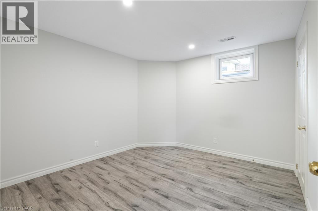 176 Pine Valley Drive, Kitchener, Ontario  N2P 2V8 - Photo 39 - 40776728