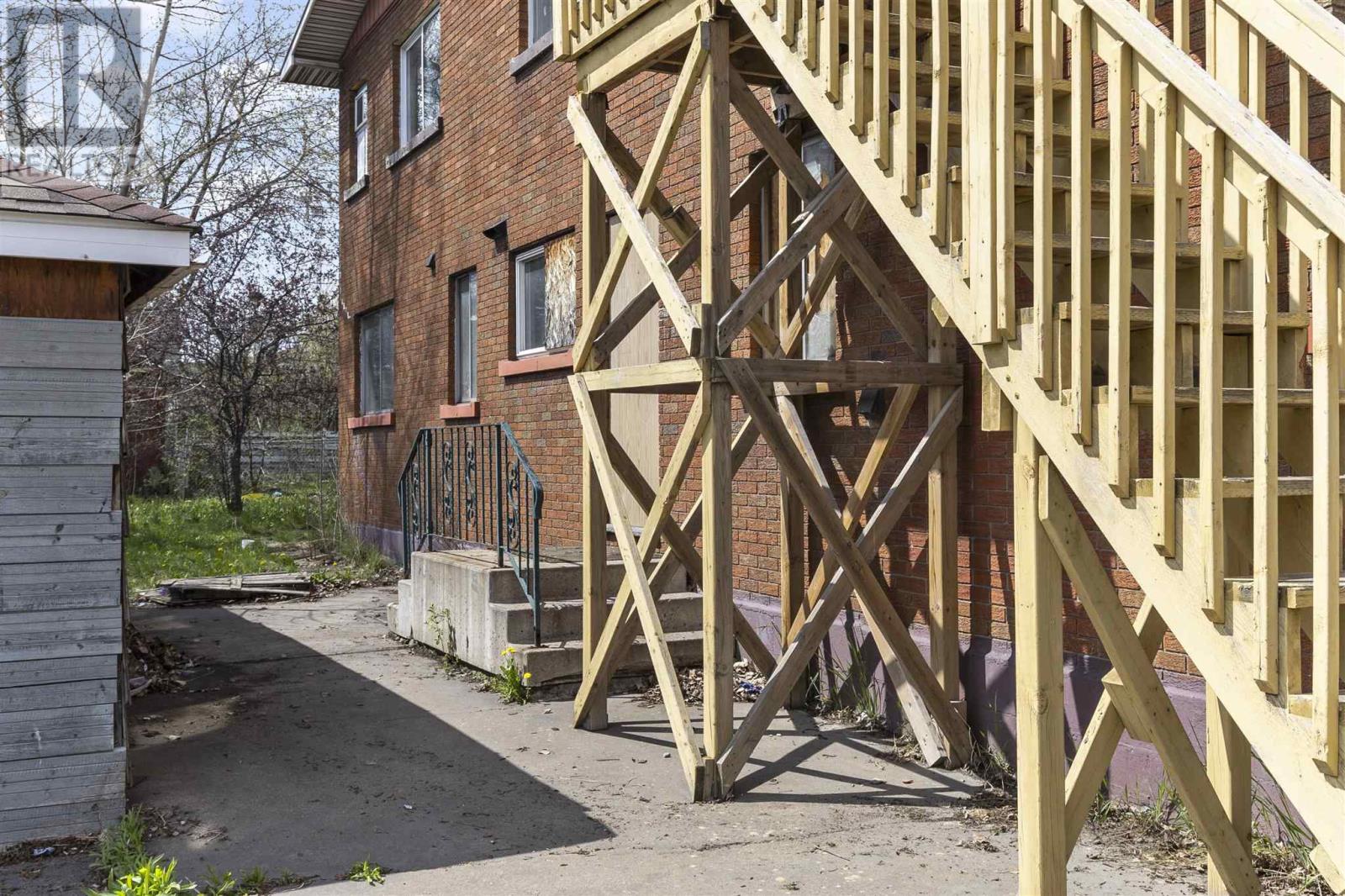 549 Cathcart St, Sault Ste. Marie, Ontario  P6A 1G6 - Photo 14 - SM251694