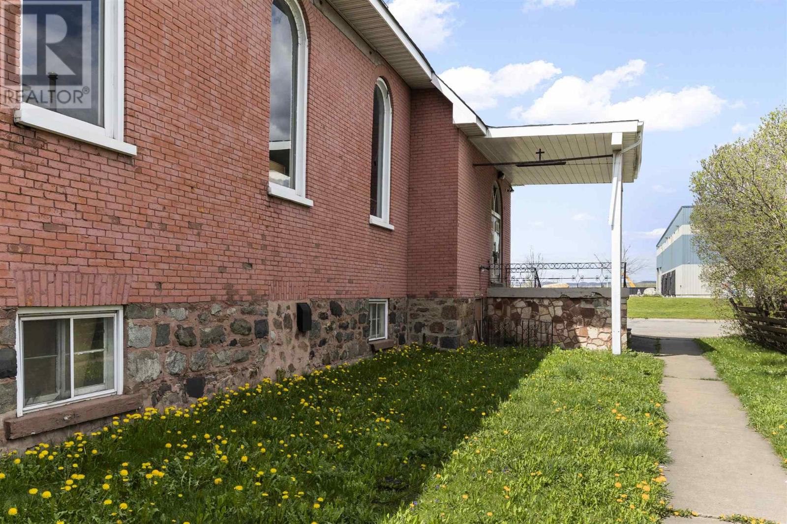 549 Cathcart St, Sault Ste. Marie, Ontario  P6A 1G6 - Photo 7 - SM251694