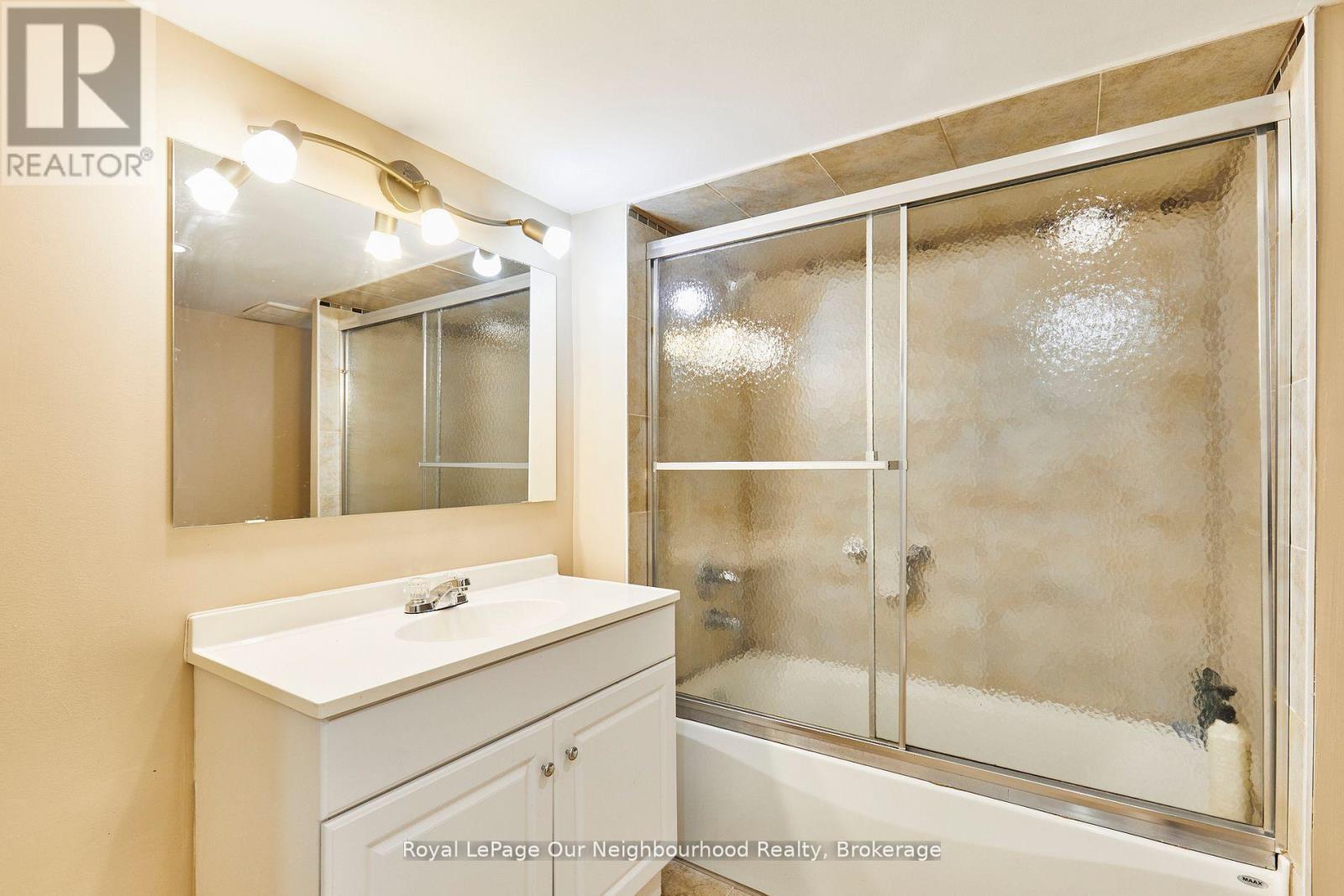 738 Simcoe Street N, Oshawa, Ontario  L1G 4V8 - Photo 39 - E12460506