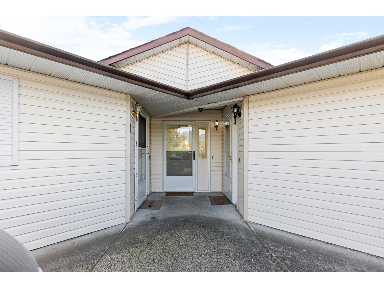 2 45344 Hodgins Avenue, Chilliwack Proper West, Chilliwack, British Columbia V2P 1P5 - Photo 3 - R3057073