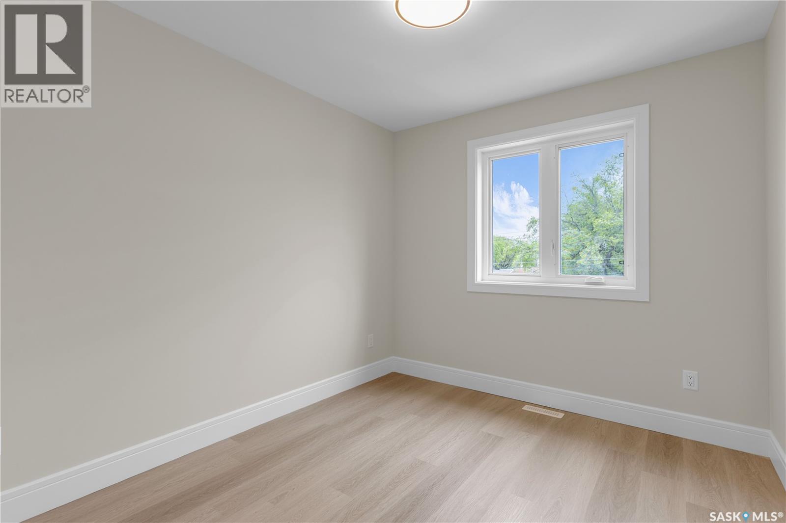 534 K Avenue N, Saskatoon, Saskatchewan  S7L 2M7 - Photo 15 - SK015357