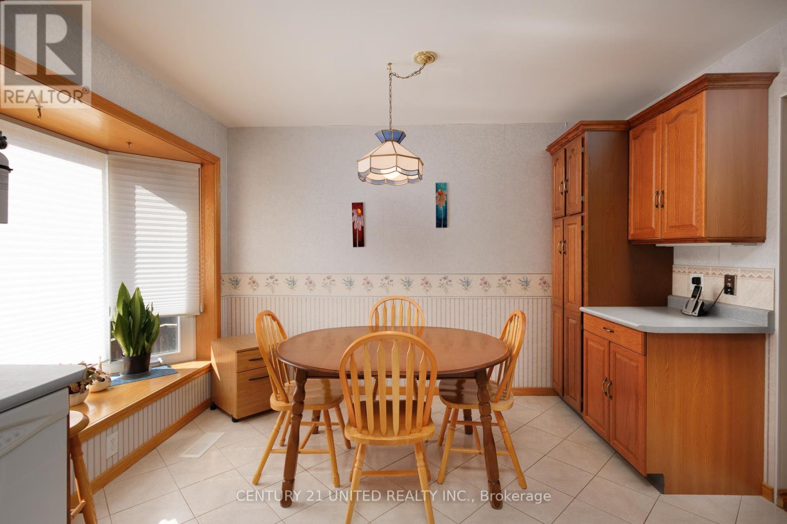 72 Regent Street, Selwyn, Ontario  K0L 2H0 - Photo 21 - X12460540