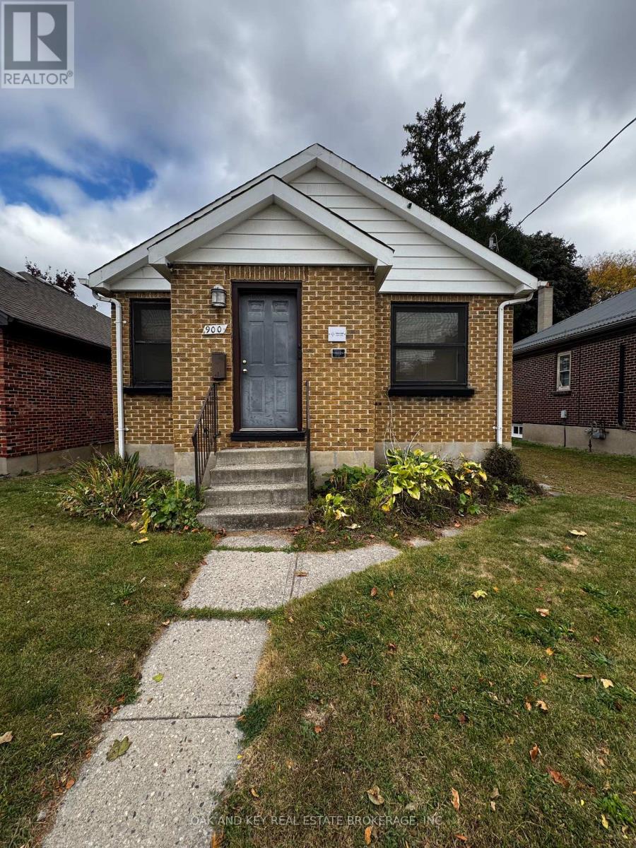900 Adelaide Street N, London East, Ontario  N5Y 2M5 - Photo 1 - X12460484